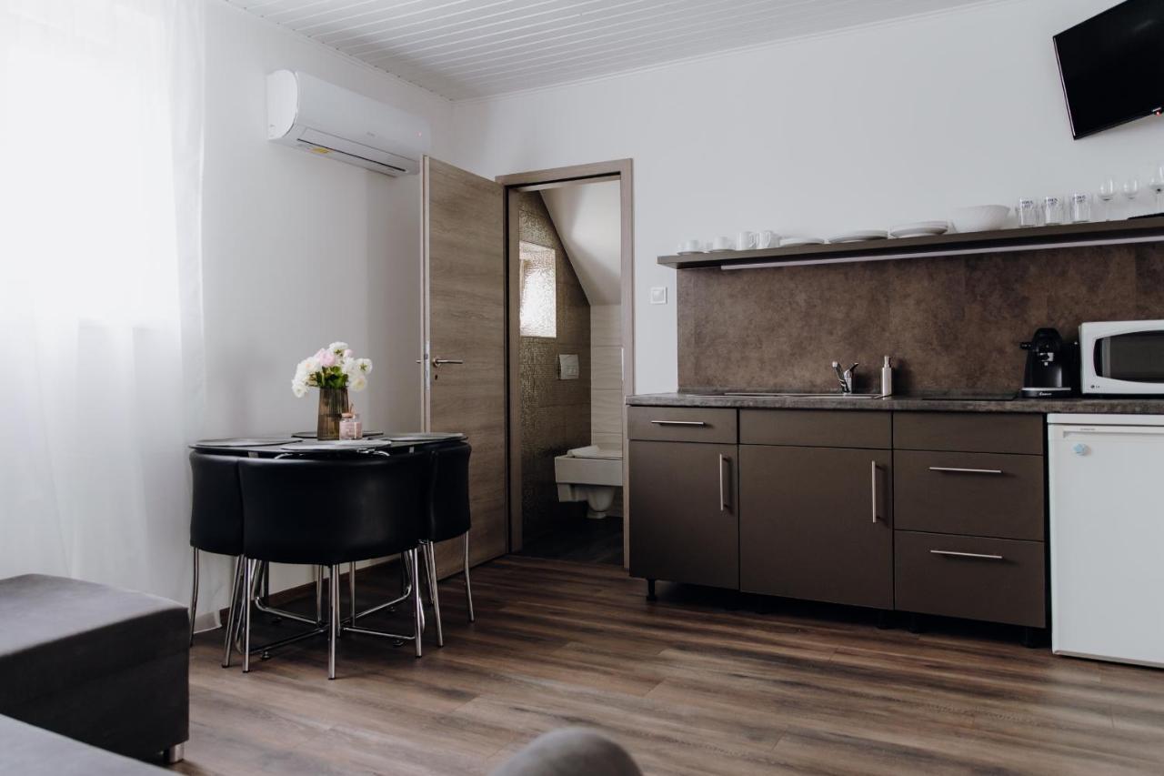 Nyirfa Apartman Vonyarcvashegy Eksteriør billede